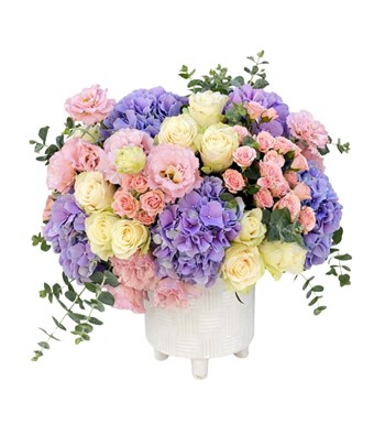 ila ortanca aranjmanı, krem gül tasarımı, premium vazolu