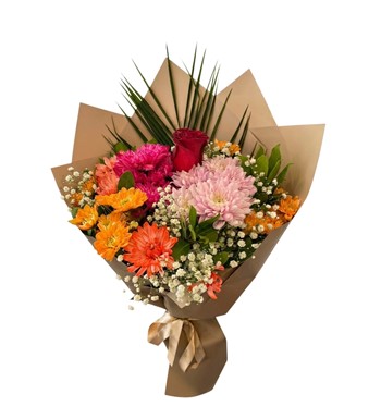 kırmızı gül buketi, renkli krizantem aranjmanı, kraft kağıt